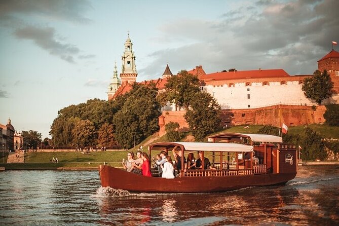 1 Hour Traditional Gondola Sightseeing Vistula River Cruise - A wooden boat with a Polish feel
