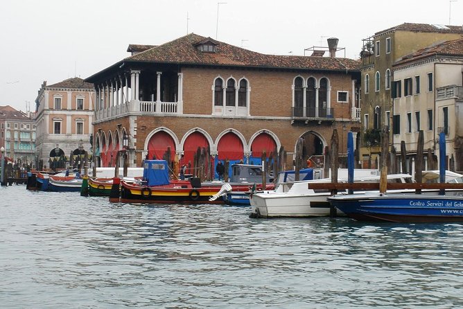 2-hour Venice Guided Walking Tour with Gondola ride - Starting at San Giacomo di Rialto