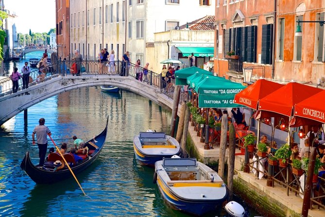 Afternoon in Venice : Basilica + Doge's Palace + Gondola - Doge’s Palace and the Bridge of Sighs