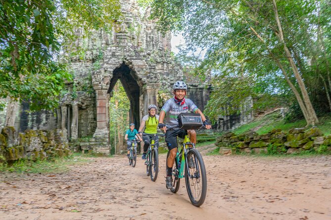 Angkor Bike & Gondola Ride at Twilight - Angkor Thom and the South Gate near closing time
