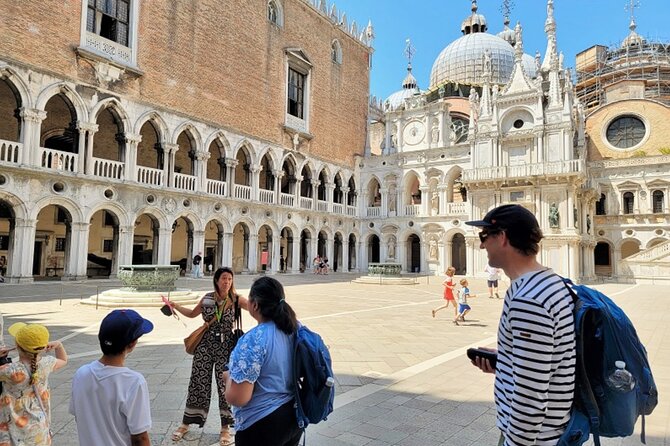 Best Of Venice: Saint Mark's Basilica, Doges Palace with Guide and Gondola Ride - Who should book this Venice experience?