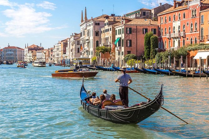 Classic 30-Minute Gondola Ride in Venice - Key points to know before booking