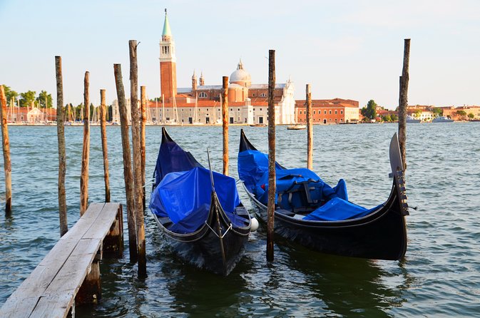 Classic 30-Minute Gondola Ride in Venice - The route along the Grand Canal