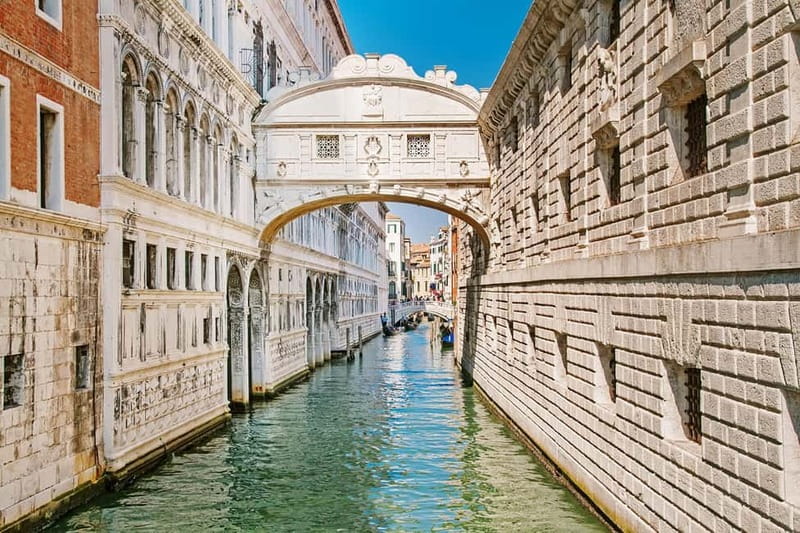 Doge's Palace, St. Mark's & Gondola Ride with Options - A 30-minute shared gondola ride