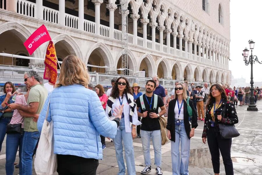 Doge's Palace, St. Mark's & Gondola Ride with Options - Practical details that affect your day