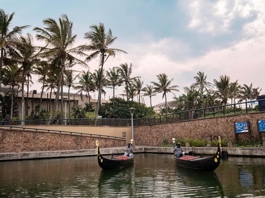Durban: Gondola Ride - Bridges, photographs, and the canal setting