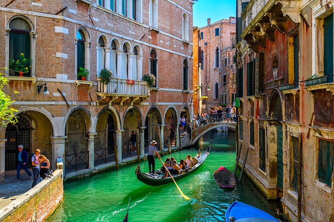 Explore the Canals on an Authentic Gondola Tour Venetian Dreams - Key points before you book