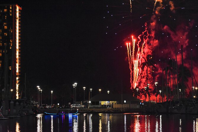 Fireworks Waikiki Gondola Cruise -lots of fun- - The Friday Fireworks at Hilton Hawaiian Village