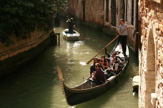 Gondola Ride and St Mark's Basilica Tour - The long gap between the two activities