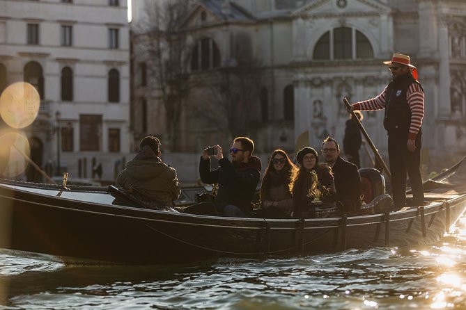 Grand Canal Gondola Experience with Live Commentary™ - Reaching the Grand Canal