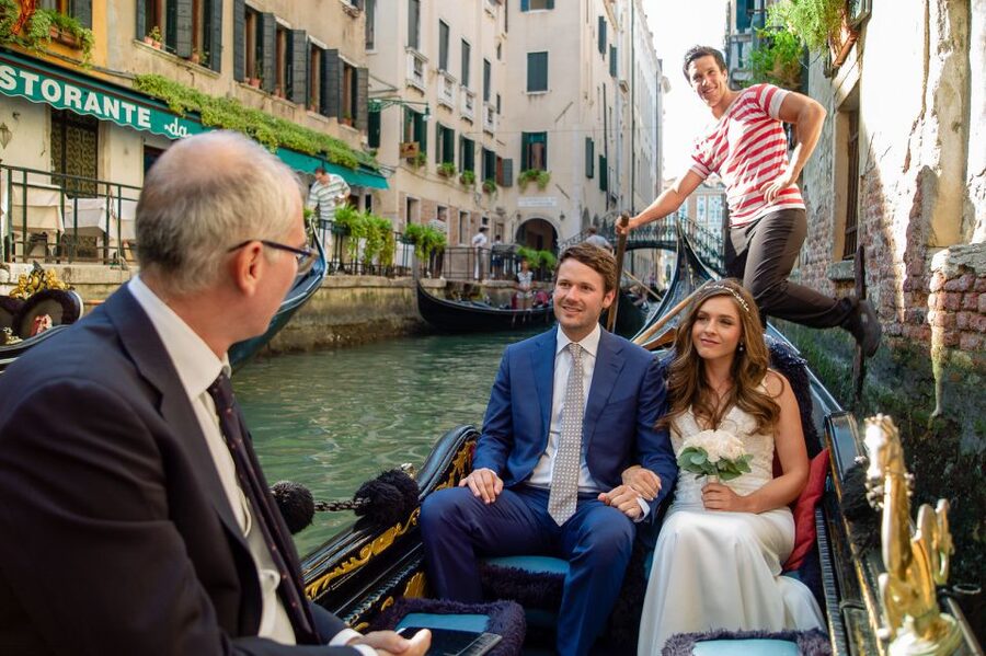 Grand Canal: Renew Your Wedding Vows on a Venetian Gondola - Photography: an optional extra worth considering