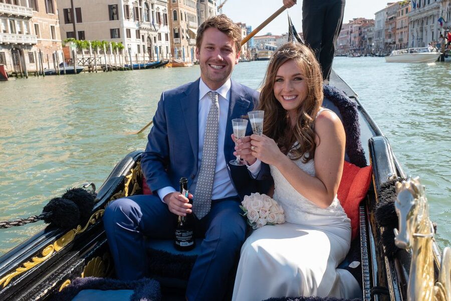 Grand Canal: Renew Your Wedding Vows on a Venetian Gondola - Is $468.63 per person a fair price?