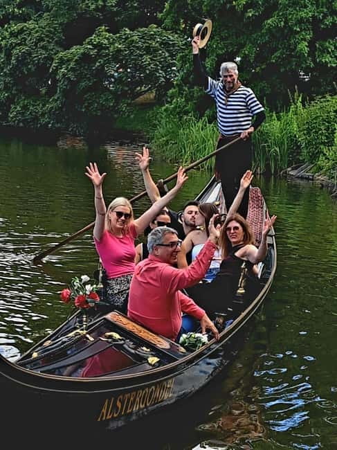Hamburg Alster Lake romantic Tour in a Real Venetian Gondola - Starting at Ballindamm beside the Binnenalster