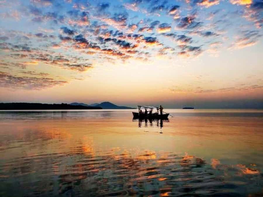 Ko Lanta: Sunrise Gondola Boat Ride with Breakfast - Should You Book the Sunrise Gondola?