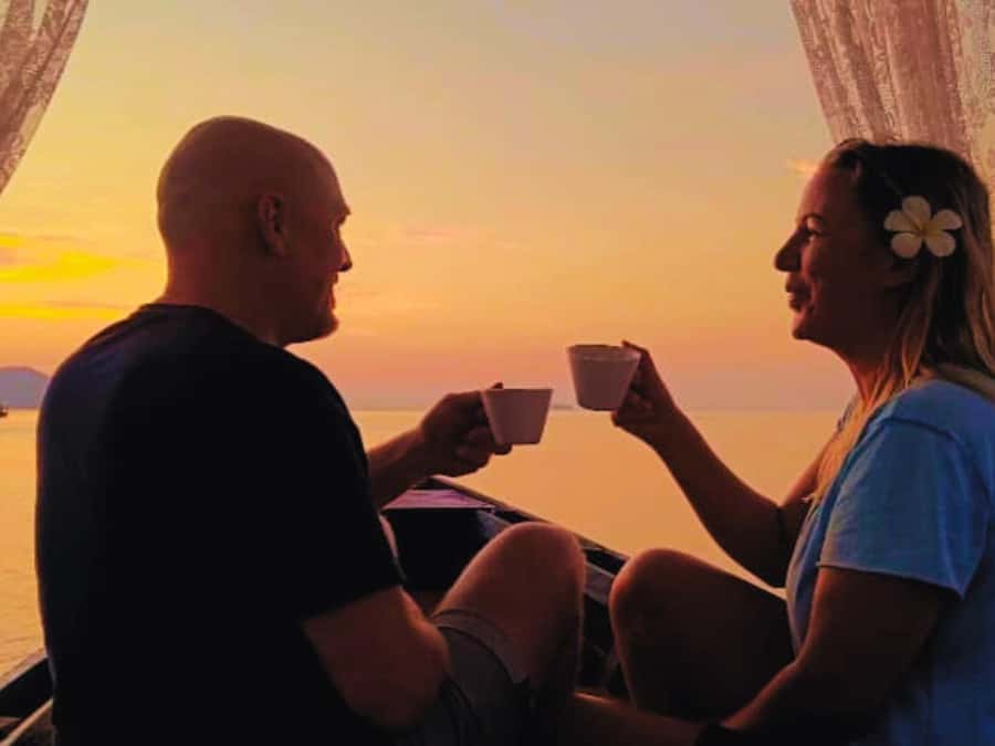Ko Lanta: Sunrise Gondola Boat Ride with Breakfast - Sunrise Over Lanta Bay