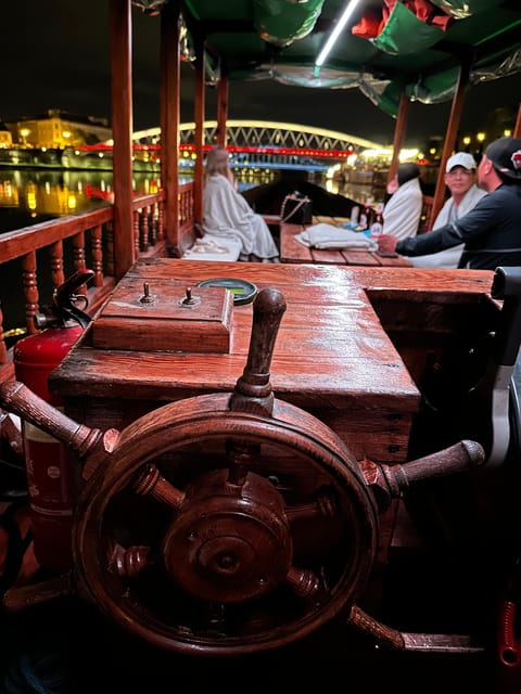 Krakow: Evening or Night Gondola Cruise - Price, value, and the boarding problem