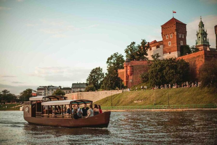 Krakow: Private Traditional Gondola Cruise - How Long the Cruise Takes