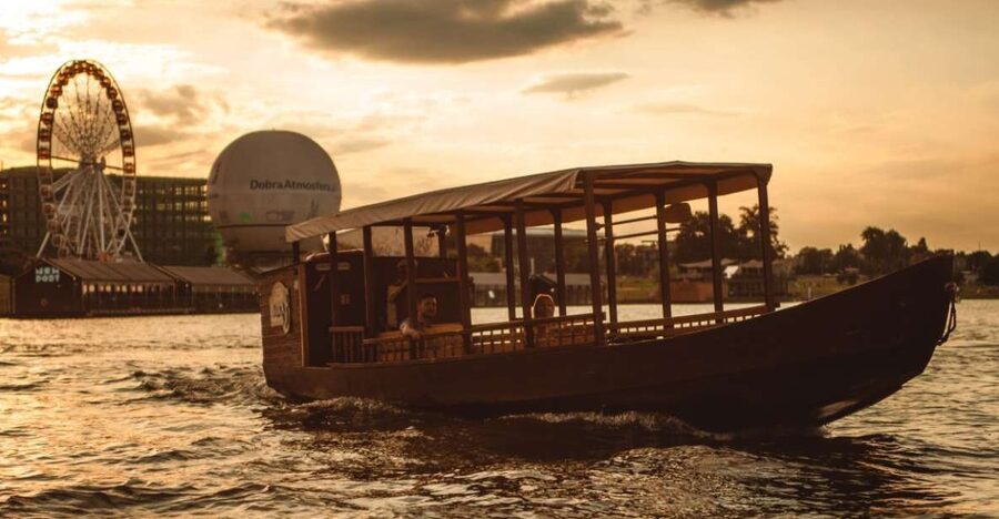 Krakow: Vistula Night Cruise by Gondola w/ Audio Commentary - Why see Krakow from the Vistula?