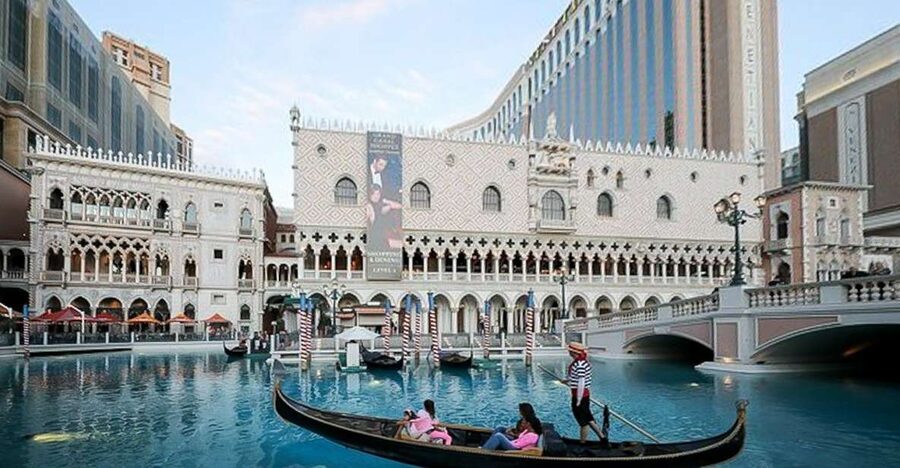 Las Vegas: Entry to Madame Tussauds with a Gondola Cruise - Madame Tussauds Las Vegas turns celebrity watching into play