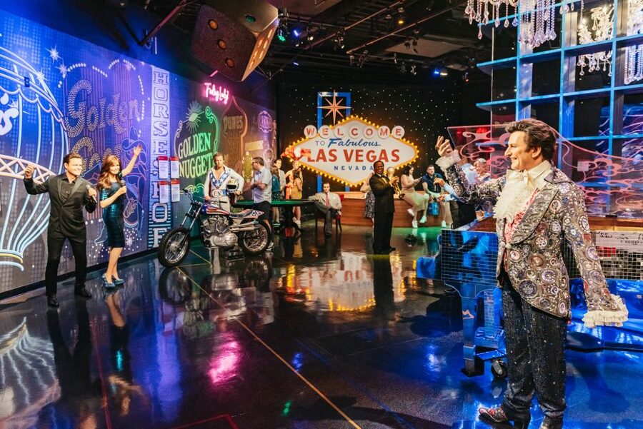Las Vegas: Entry to Madame Tussauds with a Gondola Cruise - Expect to share the boat