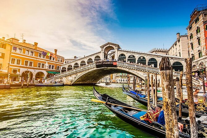 Morning Magic: Venice City Walk and Gondola Tour - Ponte de le Ostreghe and the small stories of Venice