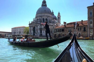 Morning Walking Tour of Venice with Gondola Ride