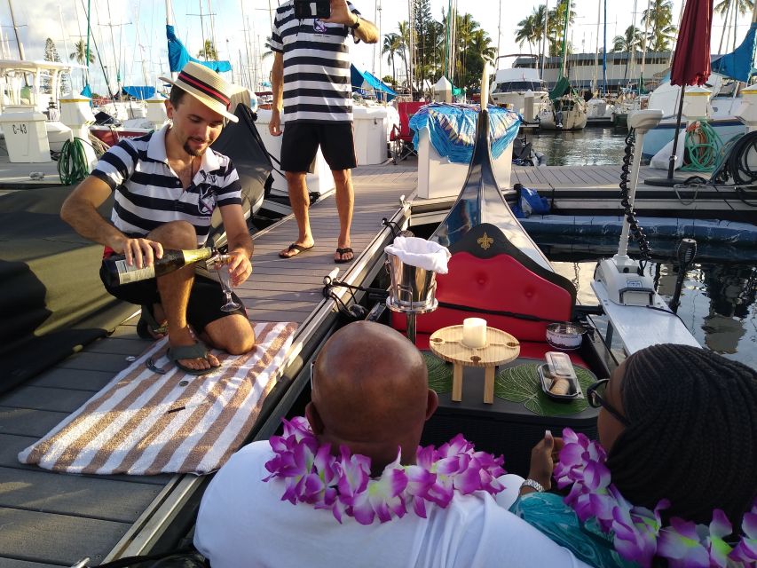 Oahu: Luxury Gondola Cruise with Drinks and Pastries - Booking Tips for a Better Ride