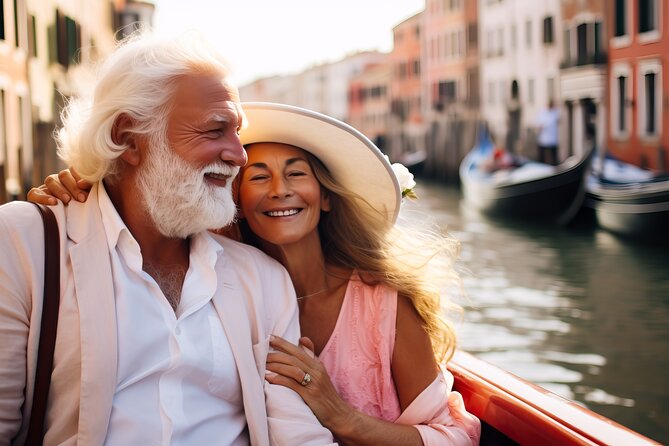 Perfect Private Venice Tour with Gondola Photoshoot - Crossing Rialto Bridge and the Grand Canal
