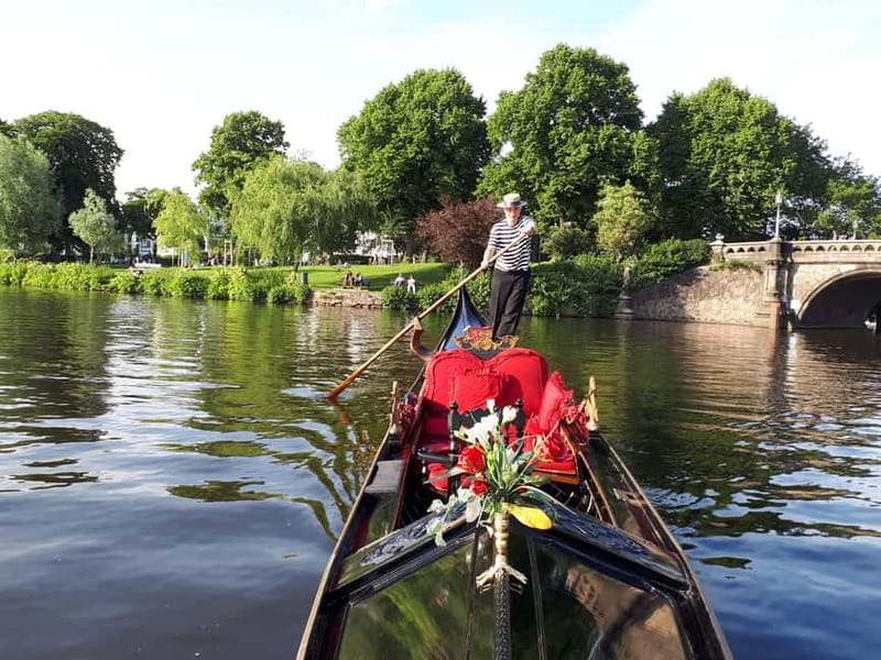 Private Alster Lake romantic Tour in a Real Venetian Gondola - Is $102 per person good value?