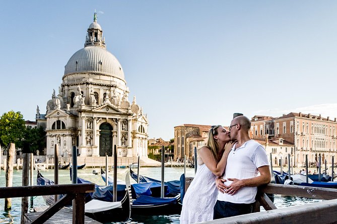 Private Photo Shoot in Venice with Gondola Ride - Is $905.09 good value?