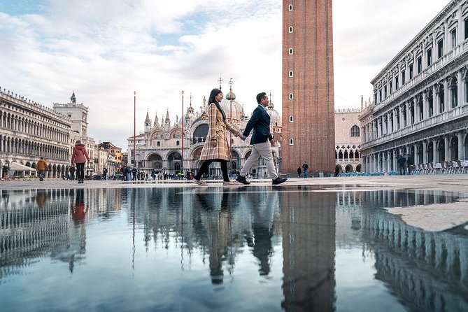Private Photo Shoot in Venice with Gondola Ride - Pickup, timing, and practical planning