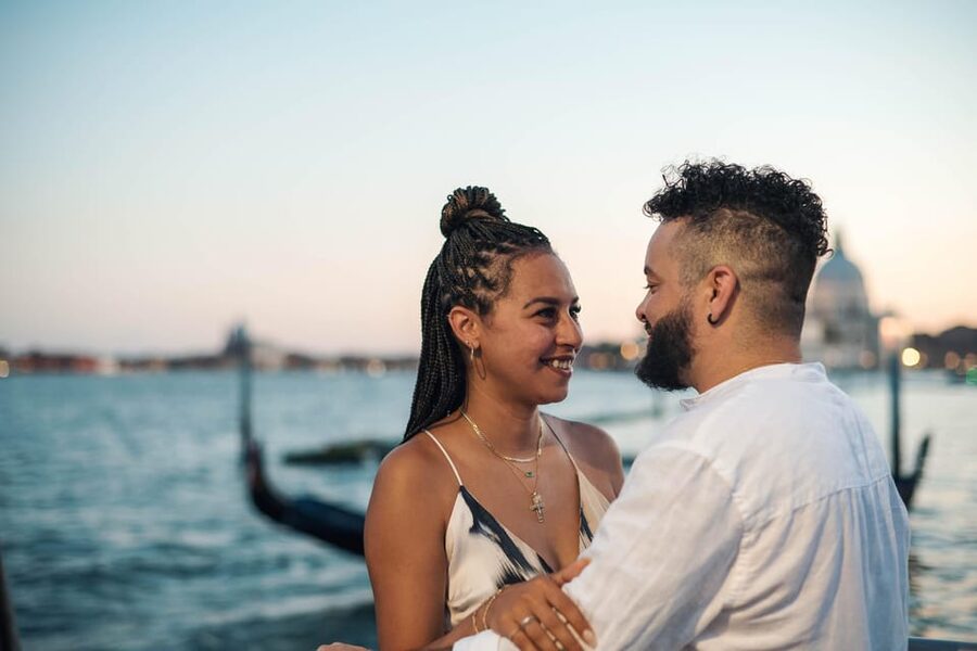 Private Photoshoot of Your Gondola Ride in Venice - What the one-hour schedule feels like