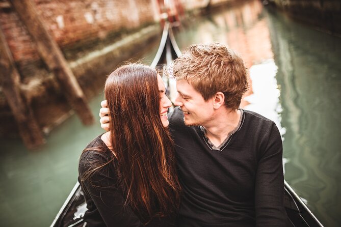 Private Photoshoot on Personal Gondola in Venice - Why this Venice photoshoot works