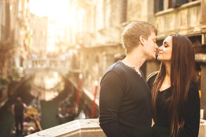 Private Photoshoot on Personal Gondola in Venice - What kind of photos should you expect?