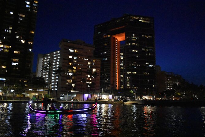 Private Valentine's cruise on a Gondola in waikiki - Diamond Head from the water