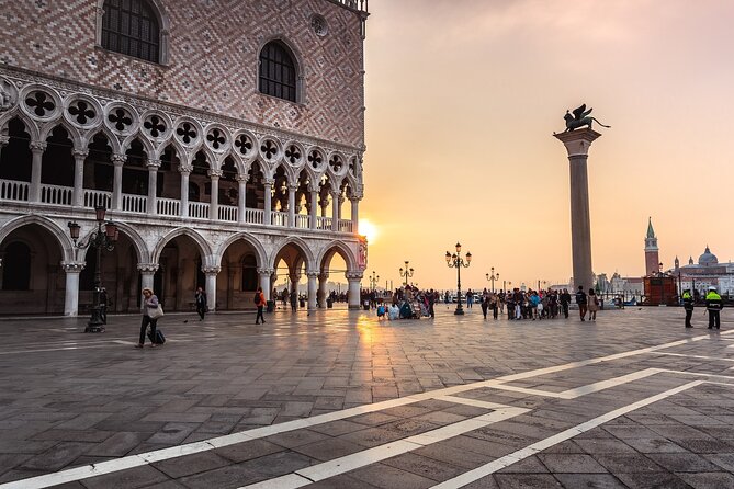 Public tour: Doge's Palace with St. Mark's Basilica & Gondolas - Key Points to Know Before Booking