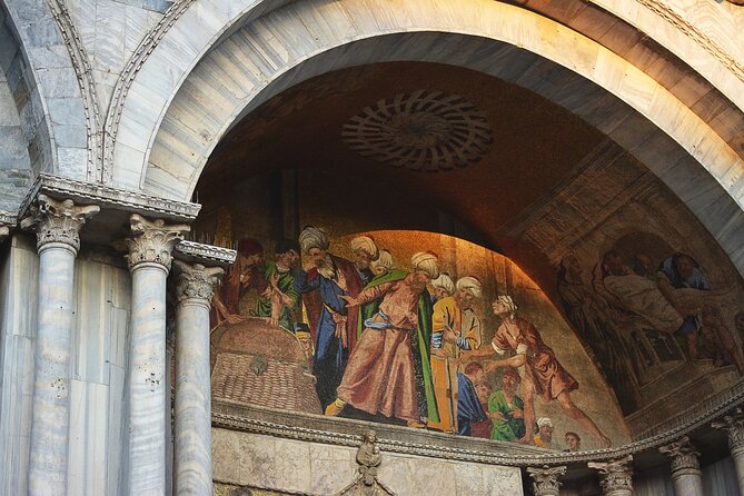 Public tour: Doge's Palace with St. Mark's Basilica & Gondolas - St. Mark’s Basilica and Its Gold Mosaics
