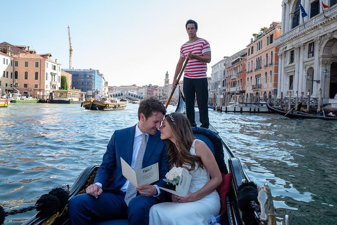 Renew your wedding vows on a romantic gondola - Why a Venetian vow renewal works so well