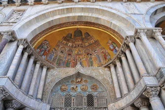 Saint Marks Basilica, Doge's Palace and Gondola tour in Venice - Should you book it?