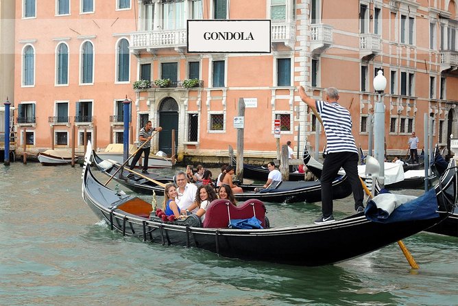 Shared Gondola Ride in Venice through enchanting Bridge of Sighs - The three-hour gap before the gondola