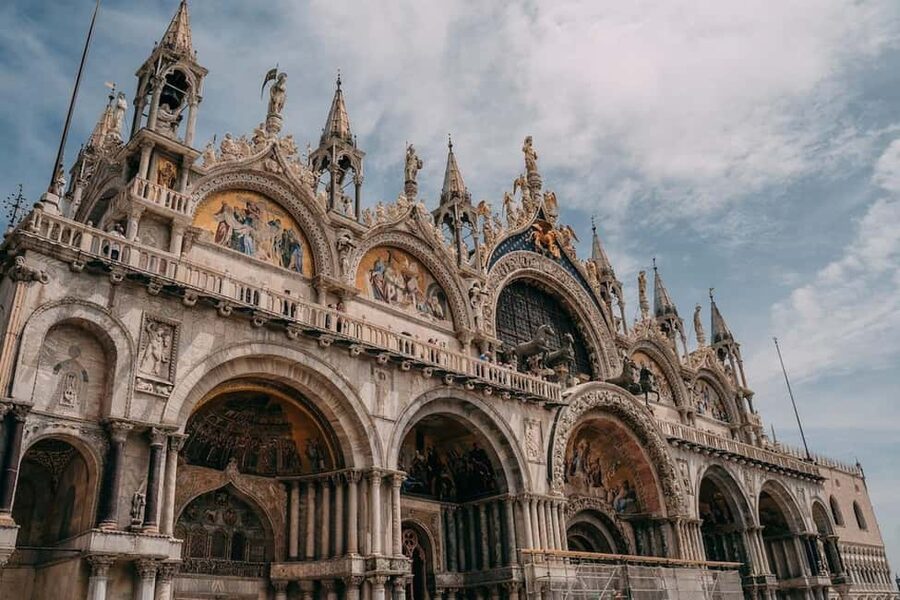 St. Mark's Basilica Tour with Priority Entrance + Gondola - Reading the mosaics instead of just admiring them