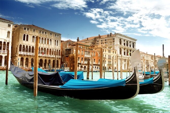 Tour Enchanting Venice Majestic City Walk and Gondola Ride - What the 30-minute gondola ride is really like