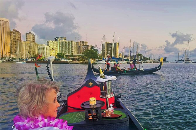 Valentine's Private Gondola Cruise in Waikiki with Drinks, Pastry - Cruising past Magic Island