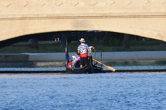 Valentine's Venetian Gondola Cruise in Waikiki - The personal touch from Larry and Elliott