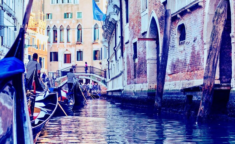 Venice: 30-Minute Gondola Ride on Grand Canal with Serenade - Key points before you book