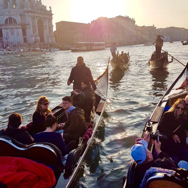 Venice: 30-Minute Gondola Ride on Grand Canal with Serenade - Teatro La Fenice and San Moisè Church