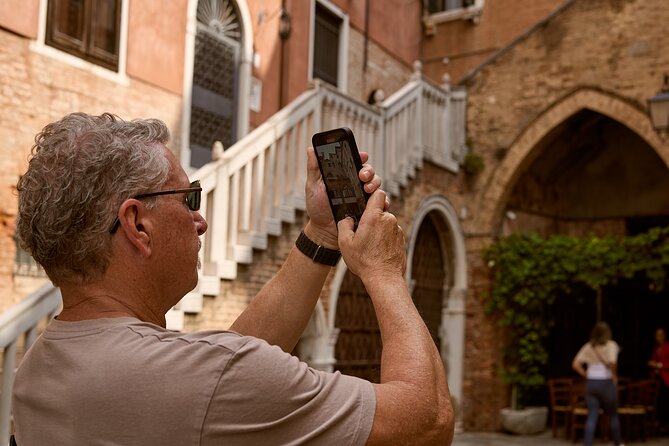 Venice Art Walking Tour with Gondola Ride - The Bridge of Sighs and its darker story