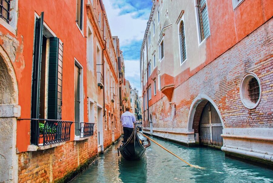 Venice: Basilica and Doge's Palace Tour with Gondola Ride - What the $158.60 price buys you