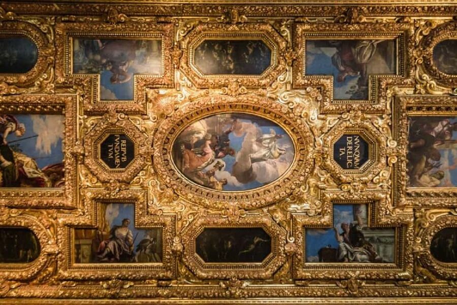 Venice: Basilica, Doge's Palace, Gondola and Lagoon Islands - Key points to know before booking