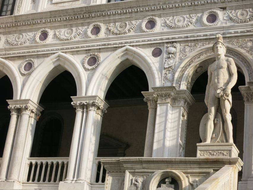 Venice: Doge's Palace and Basilica Tour with Gondola Ride - The 3:00 p.m. gondola ride